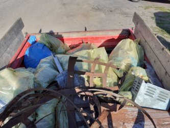 Aj toto je vizitka našich občanov a návštevníkov v lokalite Pod horou Aj toto je vizitka našich občanov a návštevníkov v lokalite Pod horou